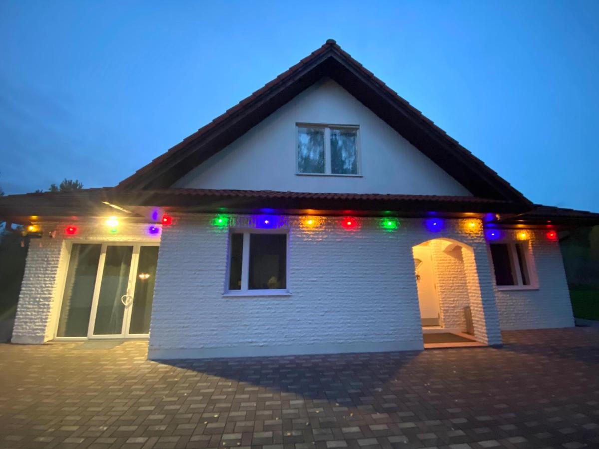 Party House Hotel Cielavas Exterior photo