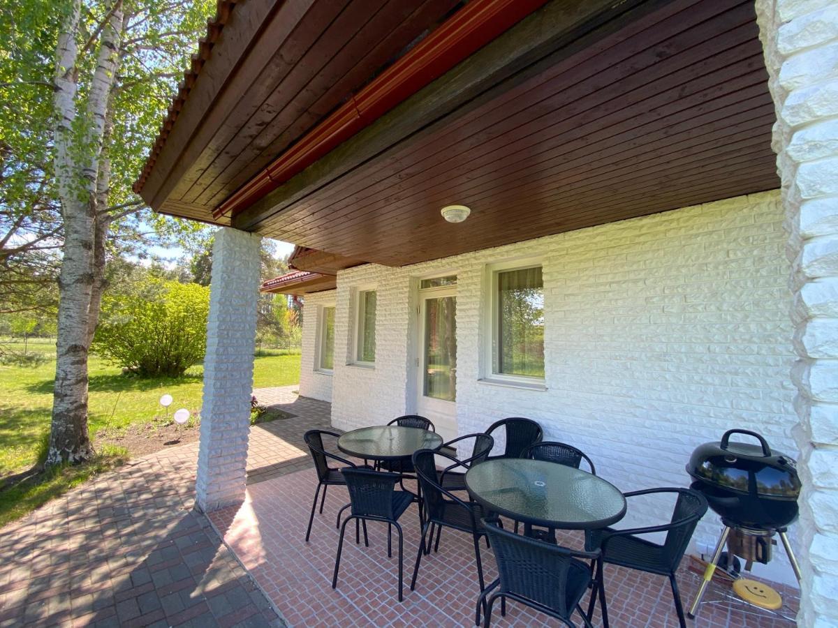 Party House Hotel Cielavas Exterior photo