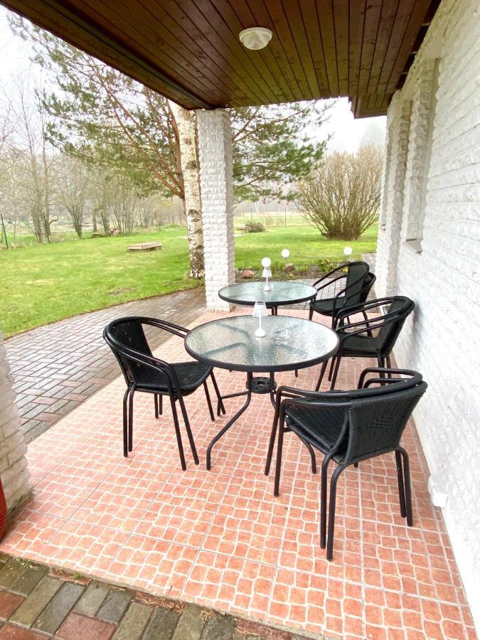 Party House Hotel Cielavas Exterior photo